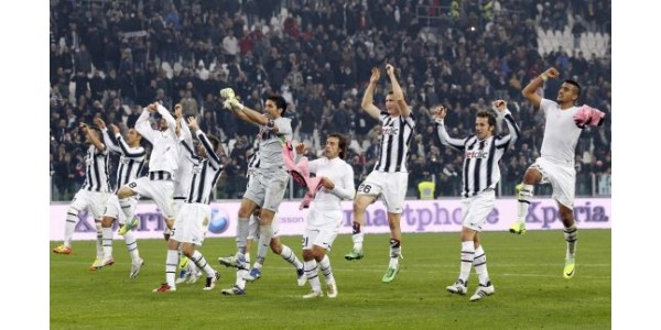 Juventus quer que o mercado de títulos pague por Ronaldo